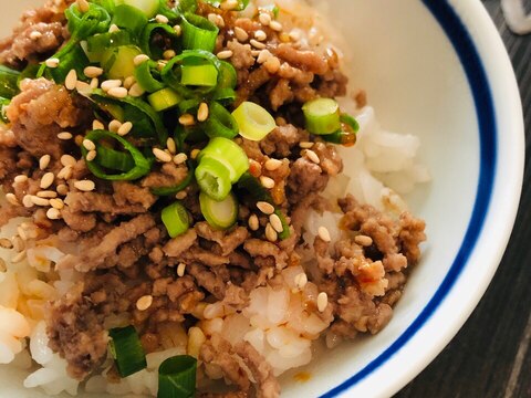 【火不要で100円以下丼】坦々そぼろ丼